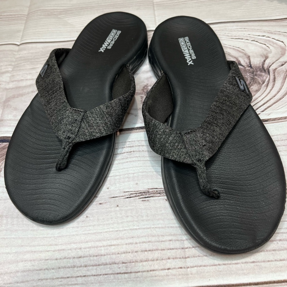 Sandalias marca  sckechers para dama